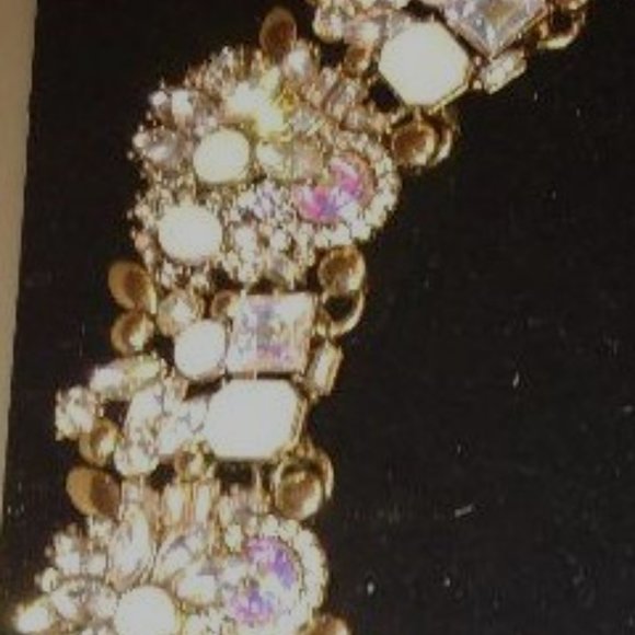 STATEMENT NECKLACE from HOUSE of ARIA - Picture 3 of 3